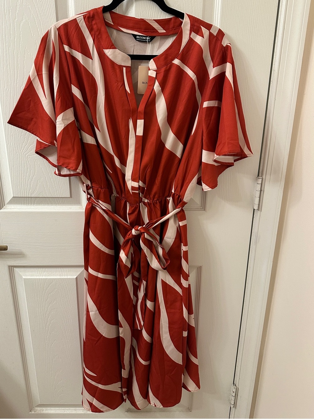 NWT BloomChic Burnt Orange & Cream Tie-Waist Midi Dress Size 18-20